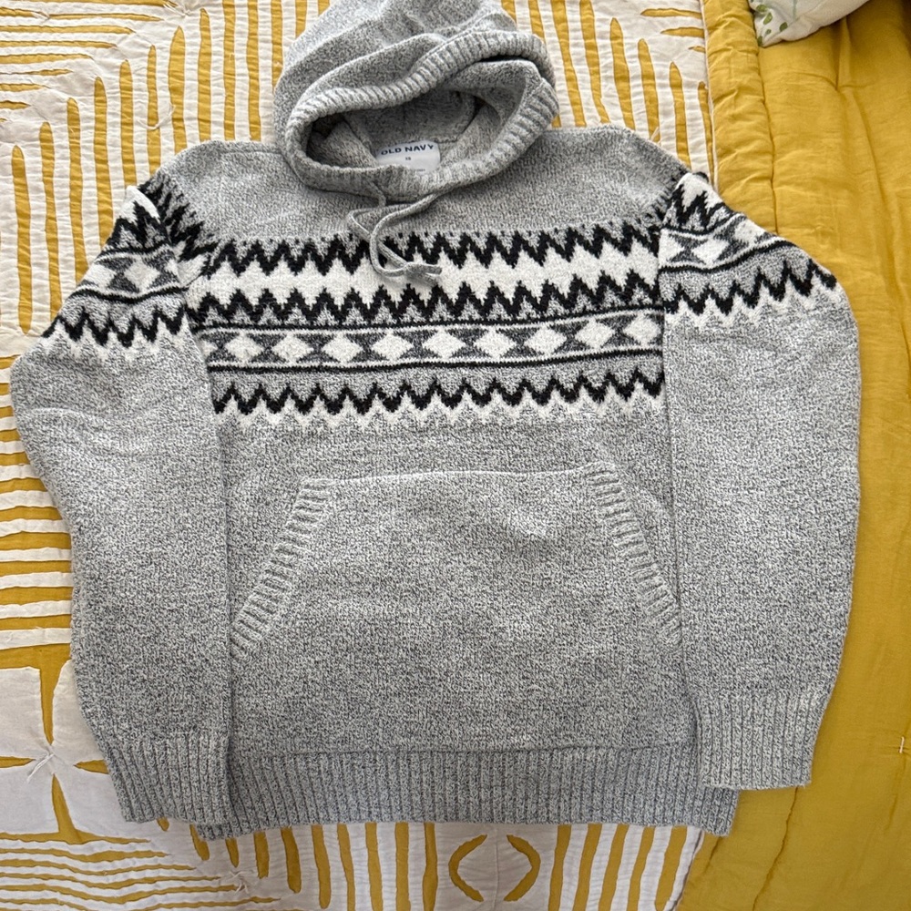 Old Navy Gray and Black Patterned Hoodie Sweater